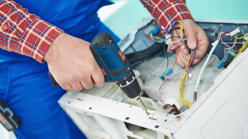 Arnavutköy Mitsubishi Mitsubishi çamaşır makinesi kart tamiri – Su almama arızası orijinal parça ile giderildi. - Teknik servis örneği